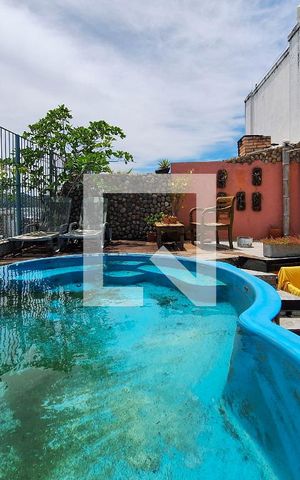 Apartamento à venda com 166m², 3 quartos e 2 vagas Apartamento à venda com 166m², 3 quartos e 2 vagasCobertura