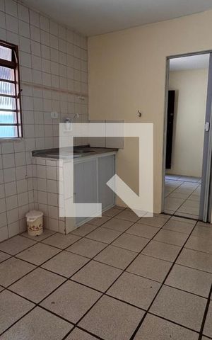 Casa à venda com 568m², 11 quartos e 3 vagas Casa à venda com 568m², 11 quartos e 3 vagasCozinha Casa 3