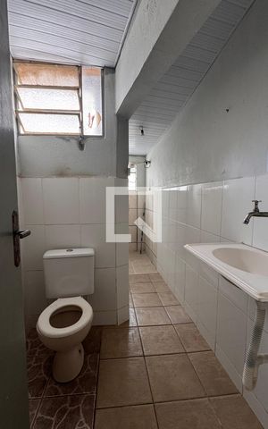 Casa à venda com 568m², 11 quartos e 3 vagas Casa à venda com 568m², 11 quartos e 3 vagasBanheiro Casa 2