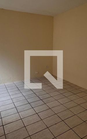 Casa à venda com 568m², 11 quartos e 3 vagas Casa à venda com 568m², 11 quartos e 3 vagasQuarto 2 Casa 3