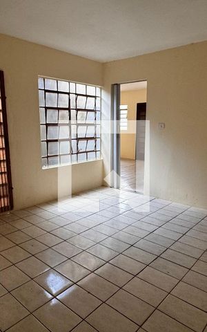 Casa à venda com 568m², 11 quartos e 3 vagas Casa à venda com 568m², 11 quartos e 3 vagasQuarto 2 Casa 3