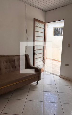 Casa à venda com 568m², 11 quartos e 3 vagas Casa à venda com 568m², 11 quartos e 3 vagasSala - Casa 1