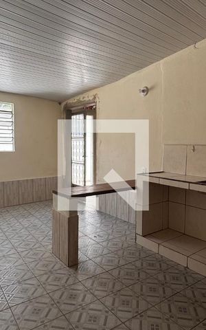Casa à venda com 568m², 11 quartos e 3 vagas Casa à venda com 568m², 11 quartos e 3 vagasSala/Cozinha Casa 2