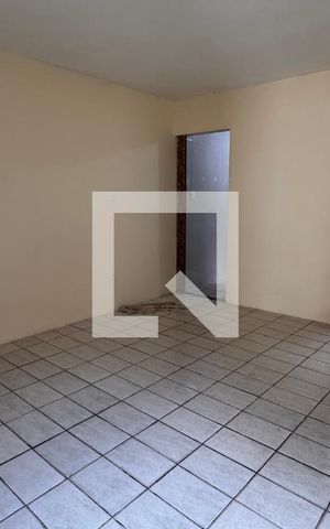 Casa à venda com 568m², 11 quartos e 3 vagas Casa à venda com 568m², 11 quartos e 3 vagasQuarto 1 Casa 3