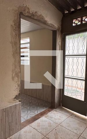 Casa à venda com 568m², 11 quartos e 3 vagas Casa à venda com 568m², 11 quartos e 3 vagasÁrea de Serviço - Casa 2