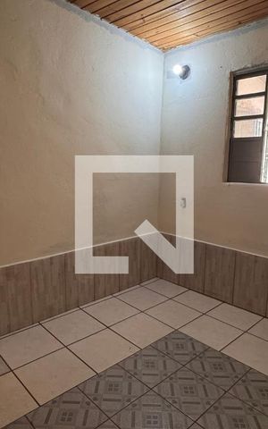 Casa à venda com 568m², 11 quartos e 3 vagas Casa à venda com 568m², 11 quartos e 3 vagasQuarto 1 - Casa 2