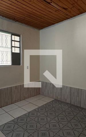 Casa à venda com 568m², 11 quartos e 3 vagas Casa à venda com 568m², 11 quartos e 3 vagasQuarto 1 - Casa 2