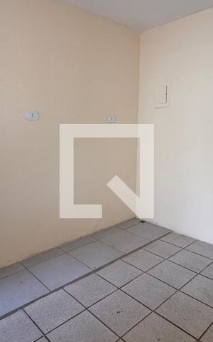 Casa à venda com 568m², 11 quartos e 3 vagas Casa à venda com 568m², 11 quartos e 3 vagasQuarto 1 Casa 3