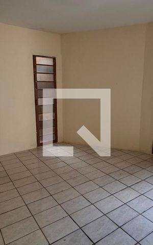 Casa à venda com 568m², 11 quartos e 3 vagas Casa à venda com 568m², 11 quartos e 3 vagasQuarto 2 Casa 3