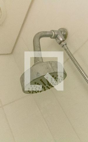 Apartamento à venda com 236m², 3 quartos e 1 vaga Apartamento à venda com 236m², 3 quartos e 1 vagaChuveiro