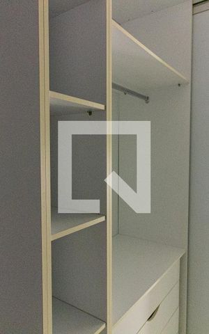 Apartamento à venda com 236m², 3 quartos e 1 vaga Apartamento à venda com 236m², 3 quartos e 1 vagaSuíte / Closet
