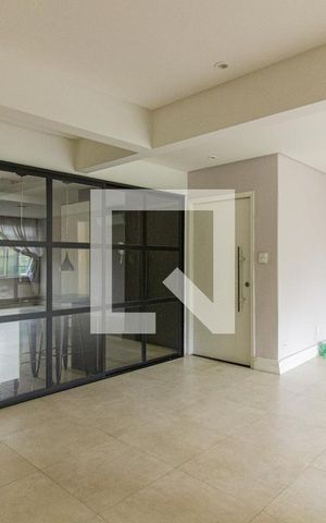 Apartamento à venda com 236m², 3 quartos e 1 vaga Apartamento à venda com 236m², 3 quartos e 1 vagaSala