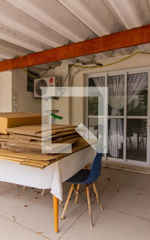 Apartamento à venda com 236m², 3 quartos e 1 vaga Apartamento à venda com 236m², 3 quartos e 1 vagaÁrea de Serviço / Varanda