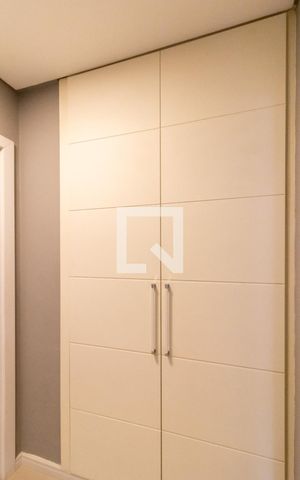 Apartamento à venda com 185m², 3 quartos e 2 vagas Apartamento à venda com 185m², 3 quartos e 2 vagasAramrio - Corredor