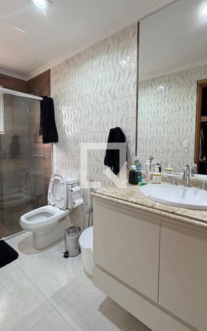 Apartamento à venda com 134m², 3 quartos e 2 vagasBanheiro da Suíte 1