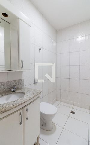 Casa à venda com 110m², 2 quartos e 2 vagas Casa à venda com 110m², 2 quartos e 2 vagasBanheiro