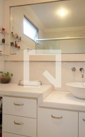 Apartamento à venda com 278m², 5 quartos e 3 vagasBanheiro da Suíte