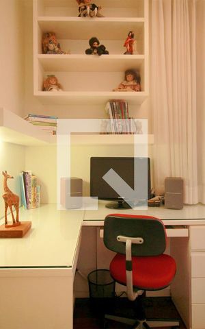 Apartamento à venda com 278m², 5 quartos e 3 vagasQuarto 3