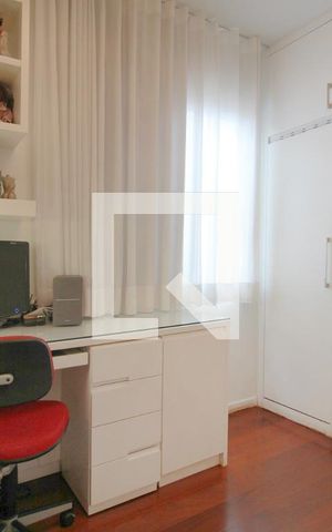 Apartamento à venda com 278m², 5 quartos e 3 vagasQuarto 3