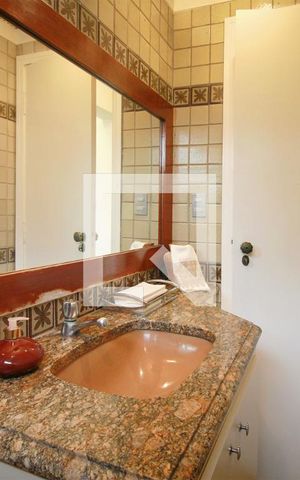 Apartamento à venda com 278m², 5 quartos e 3 vagasLavabo