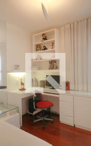 Apartamento à venda com 278m², 5 quartos e 3 vagasQuarto 3