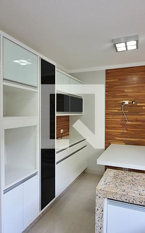 Casa à venda com 260m², 4 quartos e 4 vagasCozinha e Copa