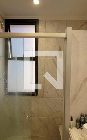 Apartamento à venda com 203m², 4 quartos e 3 vagasBanheiro da Suíte 2