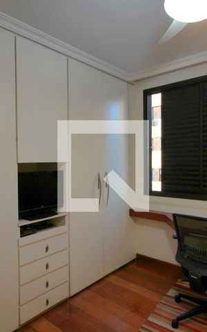 Apartamento à venda com 203m², 4 quartos e 3 vagasSuite 2