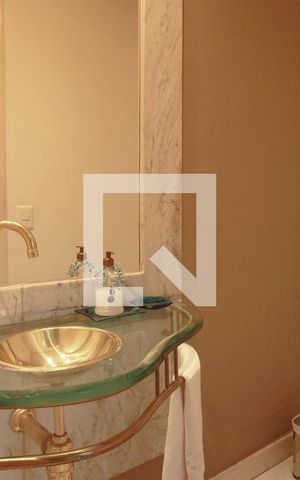 Apartamento à venda com 203m², 4 quartos e 3 vagasLavabo