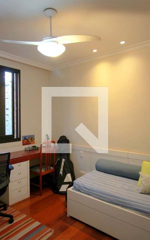 Apartamento à venda com 203m², 4 quartos e 3 vagasSuite 2
