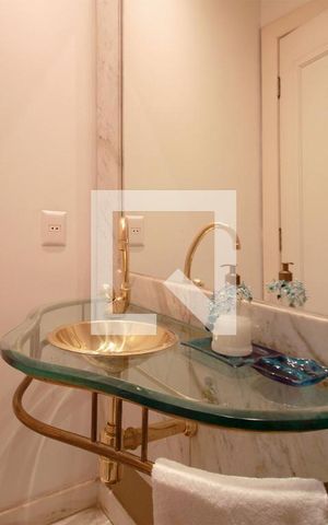 Apartamento à venda com 203m², 4 quartos e 3 vagasLavabo