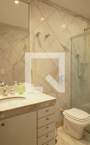 Apartamento à venda com 203m², 4 quartos e 3 vagasBanheiro