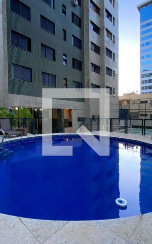 Apartamento à venda com 203m², 4 quartos e 3 vagas Apartamento à venda com 203m², 4 quartos e 3 vagasÁrea comum - Piscina
