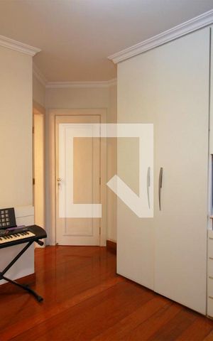 Apartamento à venda com 203m², 4 quartos e 3 vagasSuite 2