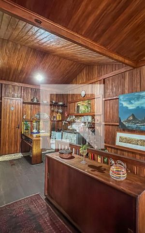 Casa à venda com 100m², 1 quarto e sem vaga Casa à venda com 100m², 1 quarto e sem vagaSala