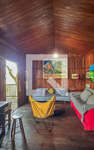 Casa à venda com 100m², 1 quarto e sem vaga Casa à venda com 100m², 1 quarto e sem vagaSala