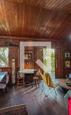 Casa à venda com 100m², 1 quarto e sem vaga Casa à venda com 100m², 1 quarto e sem vagaSala