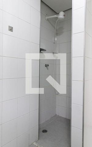 Apartamento para alugar com 45m², 2 quartos e sem vaga Apartamento para alugar com 45m², 2 quartos e sem vagaBanheiro