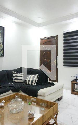 Casa para alugar com 150m², 2 quartos e 2 vagas Casa para alugar com 150m², 2 quartos e 2 vagasSala