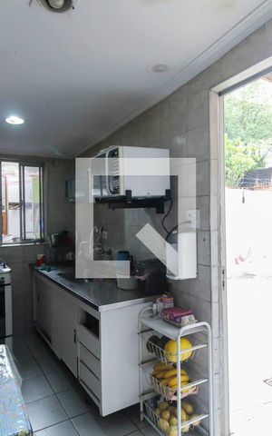 Casa à venda com 180m², 7 quartos e 1 vaga Casa à venda com 180m², 7 quartos e 1 vagaCozinha 2