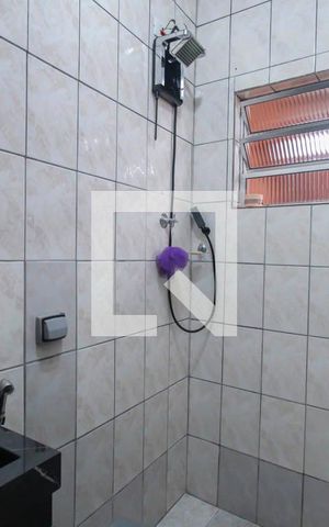 Casa à venda com 180m², 7 quartos e 1 vaga Casa à venda com 180m², 7 quartos e 1 vagaBanheiro 2