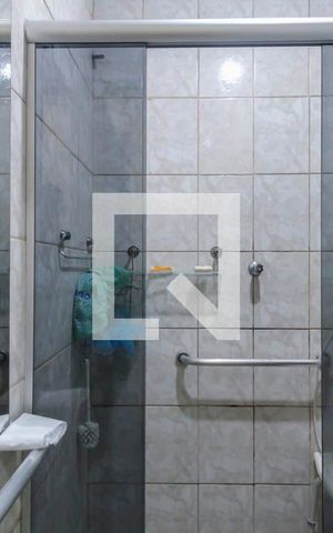Casa à venda com 180m², 7 quartos e 1 vaga Casa à venda com 180m², 7 quartos e 1 vagaBanheiro da Suíte 1