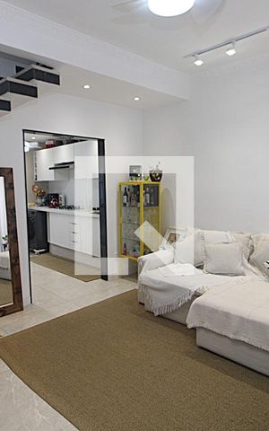 Casa à venda com 84m², 3 quartos e 1 vagaSala