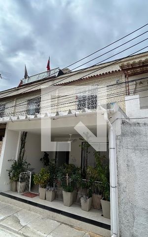 Casa à venda com 84m², 3 quartos e 1 vagaFachada