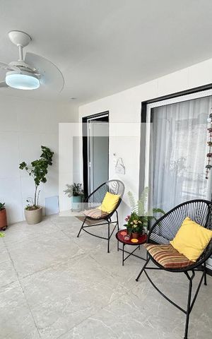 Casa à venda com 84m², 3 quartos e 1 vagaVaranda