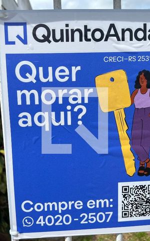 Casa à venda com 160m², 4 quartos e 3 vagas Casa à venda com 160m², 4 quartos e 3 vagasPlaca