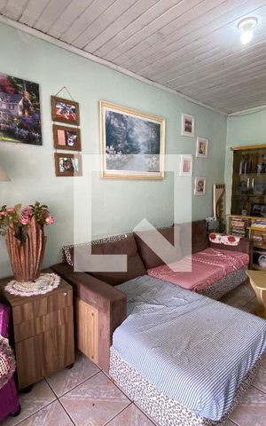 Casa à venda com 160m², 4 quartos e 3 vagas Casa à venda com 160m², 4 quartos e 3 vagasSala
