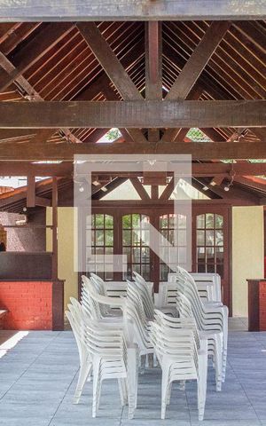 Casa de condomínio à venda com 400m², 5 quartos e 2 vagas Casa de condomínio à venda com 400m², 5 quartos e 2 vagasÁrea comum - Churrasqueira - Salão de festa