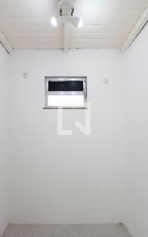 Casa de condomínio à venda com 400m², 5 quartos e 2 vagas Casa de condomínio à venda com 400m², 5 quartos e 2 vagasCloset Quarto 4 suíte