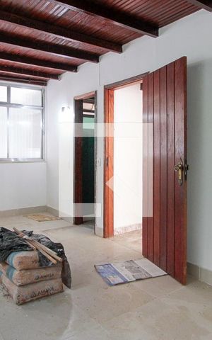 Casa de condomínio à venda com 400m², 5 quartos e 2 vagas Casa de condomínio à venda com 400m², 5 quartos e 2 vagasQuarto 3 suíte